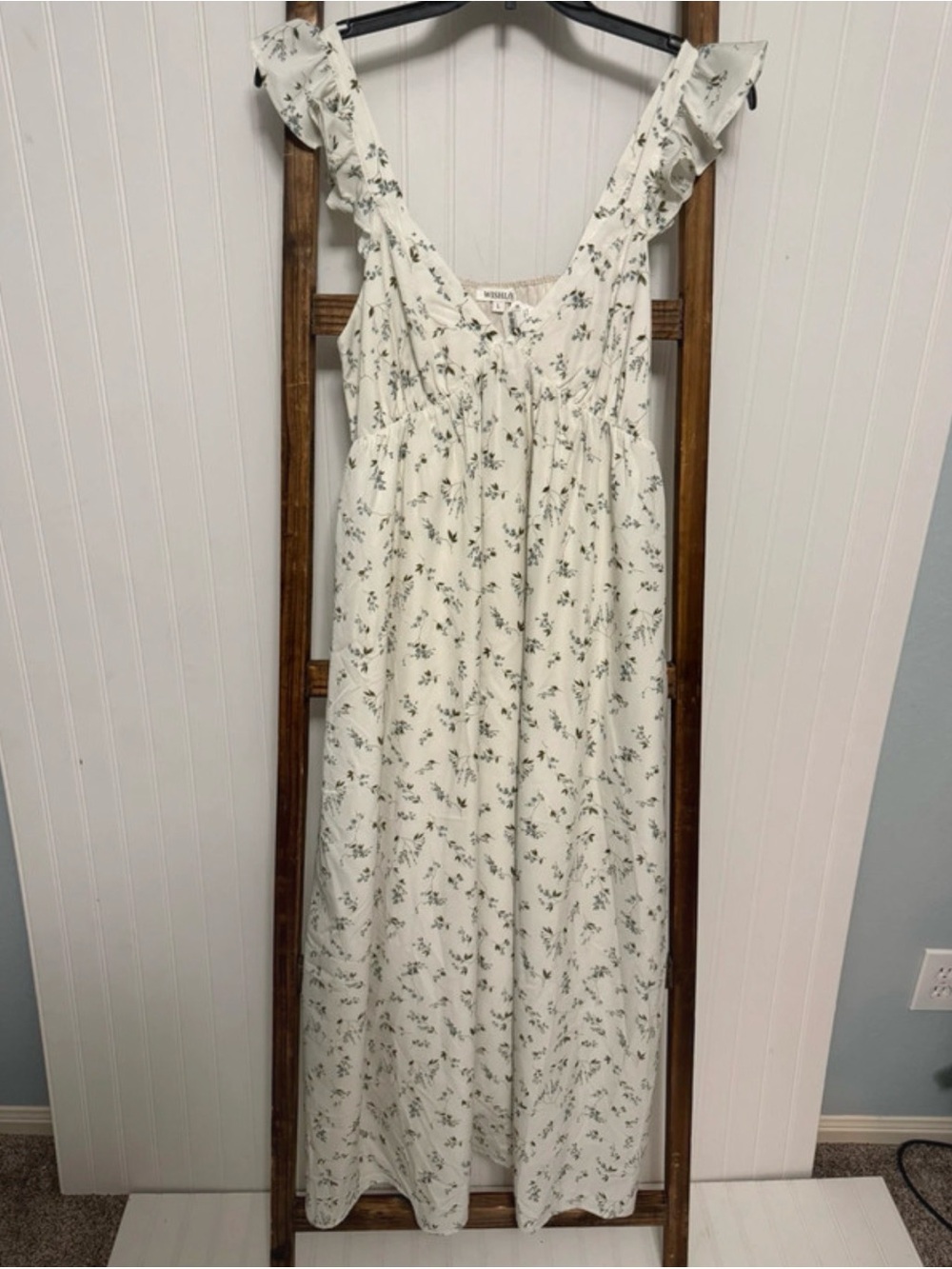 Wishlist Women’s Large Floral Vneck Ruffle Sleeve Dress Size Large
